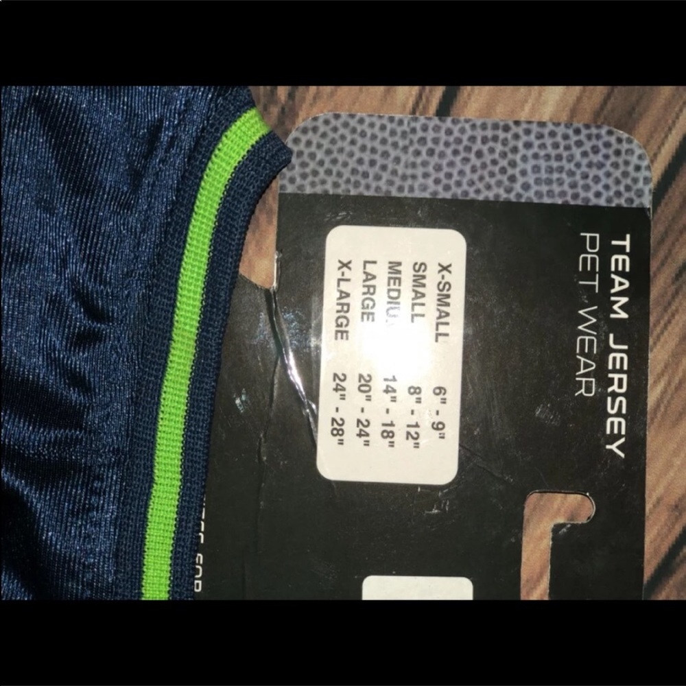 Seahawks dog jerseys - Picture 5 of 6